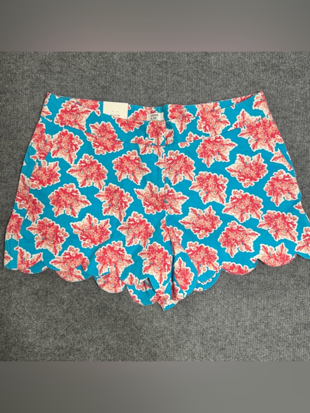Crown & Ivy NWT Scalloped Shorts 16 Coral Reef Resortwear Coastal Grandma Pink